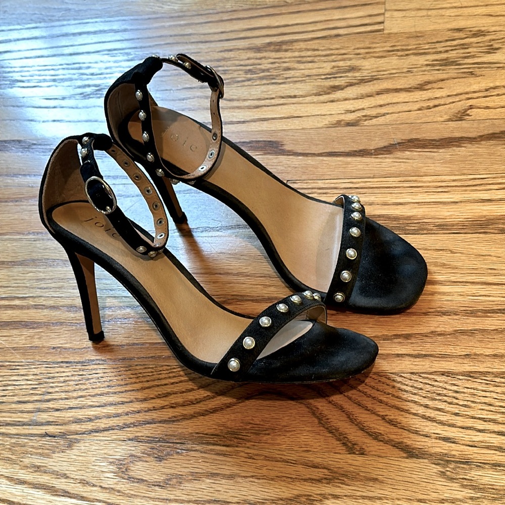 Joie pearl accent design Black heels with ankle strap 38.5